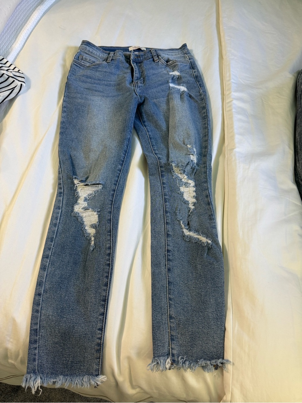 Women's Skinny Distressed Blue Jeans - Frayed Hem